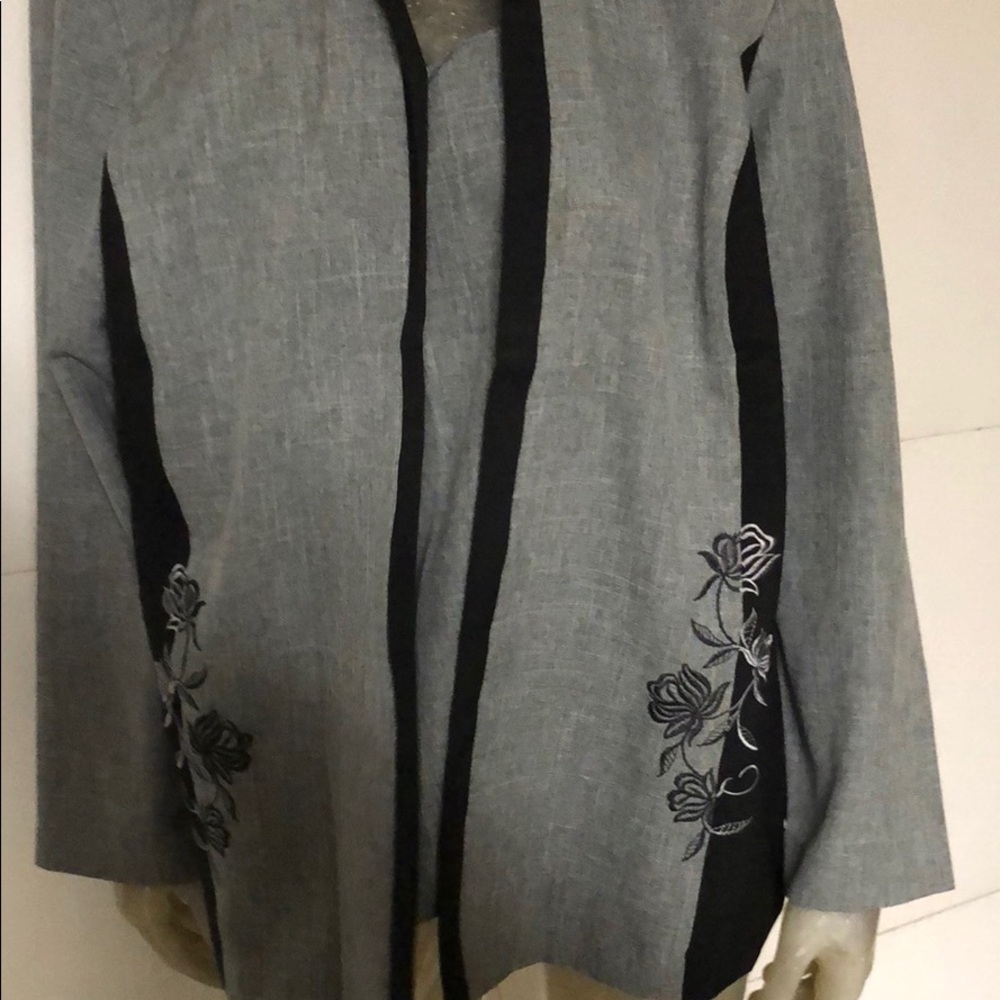 Periwinkle Overcoat - Picture 4 of 5